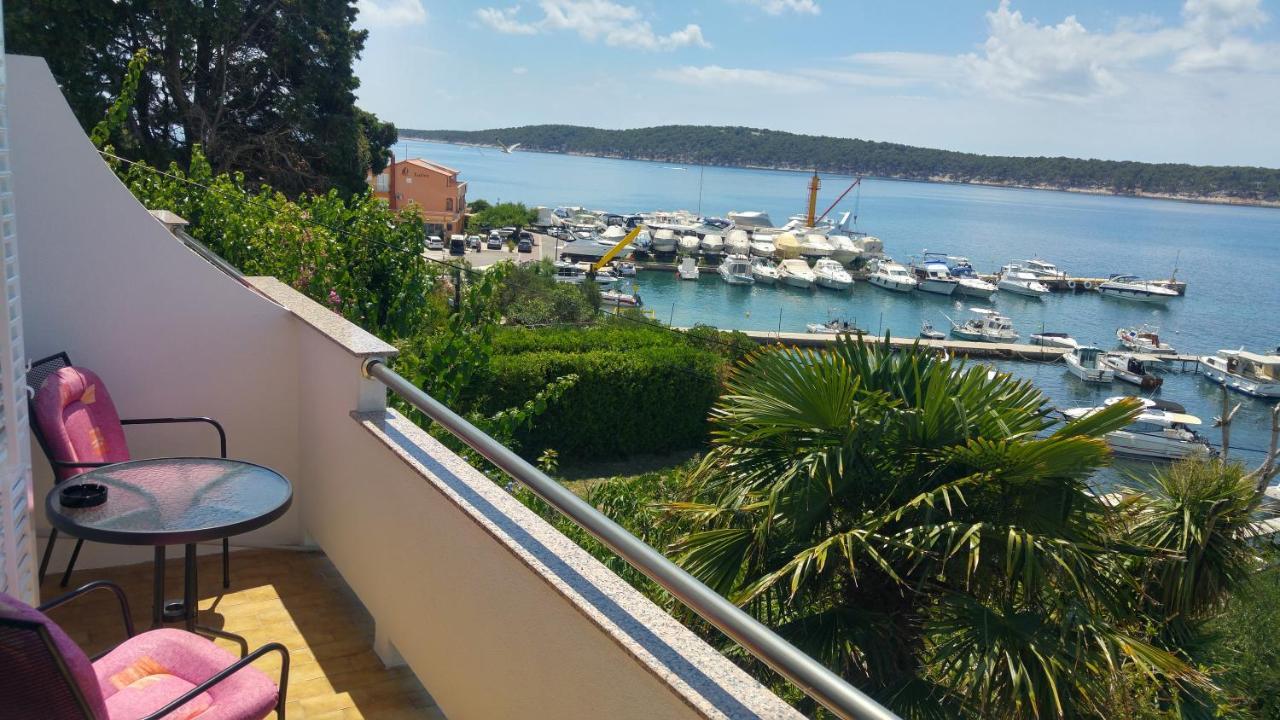 Paradise House At Sea Rab Town Buitenkant foto